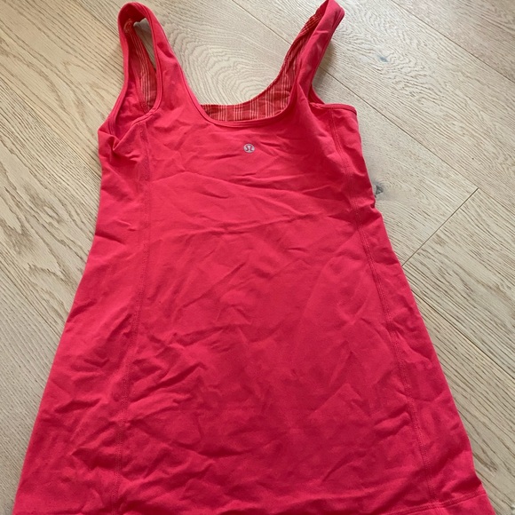 Lululemon sport too - Picture 2 of 4